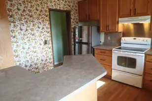 413 Lacy Ave, Streamwood, IL 60107 - Photo 4