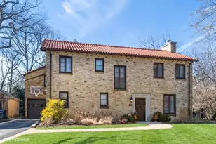 434 Lakeside Manor Rd, Highland Park, IL 60035 - Photo 1