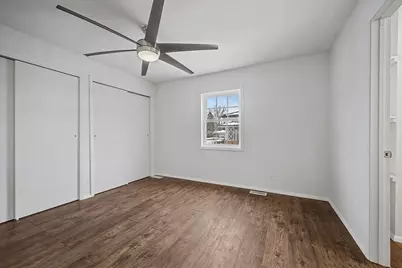 210 Brookhaven Drive, Elk Grove Village, IL 60007 - Photo 18