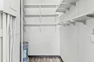 34 Golfview Ln, Carpentersville, IL 60110 - Photo 12