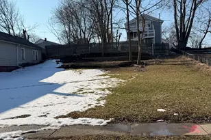 312 Oak St, Waukegan, IL 60085 - Photo 1