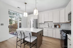 2958 Langston Cir, Saint Charles, IL 60175 - Photo 10