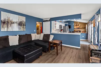 960 Mensching Road, Roselle, IL 60172 - Photo 12