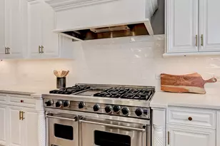 24 E 57th St, Hinsdale, IL 60521 - Photo 12