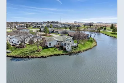 12 Surrey Court, Grayslake, IL 60030 - Photo 2