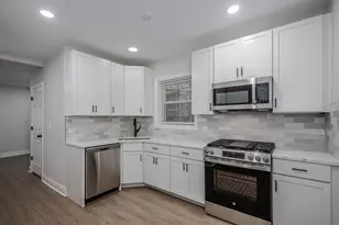 6005 S Fairfield Ave, Chicago, IL 60629 - Photo 4