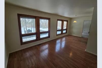 905 Hickory Road, Woodstock, IL 60098 - Photo 12