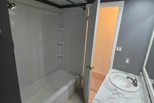 905 Hickory Rd, Woodstock, IL 60098 - Photo 18