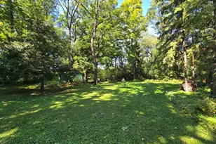 905 Hickory Rd, Woodstock, IL 60098 - Photo 8