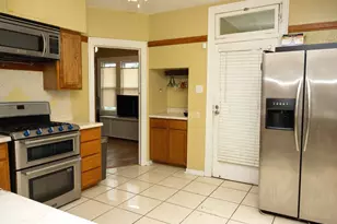 8623 S Cregier Ave, Chicago, IL 60617 - Photo 10