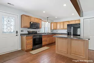 39450 N Circle Ave, Antioch, IL 60002 - Photo 8