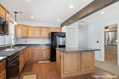 39450 N Circle Avenue, Antioch, IL 60002 - Photo 10