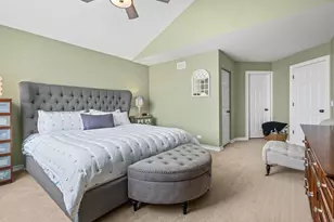 8007 Sierra Woods Ln, Carpentersville, IL 60110 - Photo 14