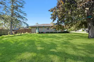 5 Crescent Pl, Joliet, IL 60433 - Photo 28
