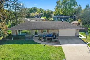 5 Crescent Pl, Joliet, IL 60433 - Photo 32