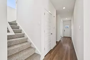 3006 Old Castle Rd, Joliet, IL 60435 - Photo 6