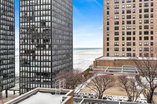 247 E Chestnut St, Chicago, IL 60611 - Photo 34