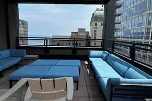 247 E Chestnut St, Chicago, IL 60611 - Photo 38