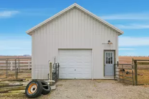 27754 Elm Rd, Milledgeville, IL 61051 - Photo 10