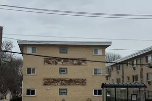 5241 N East River Rd, Chicago, IL 60656 - Photo 2