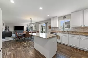 8406 Coop Ave, Joliet, IL 60431 - Photo 12