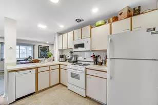 101 N Lincoln Ln, Arlington Heights, IL 60004 - Photo 4