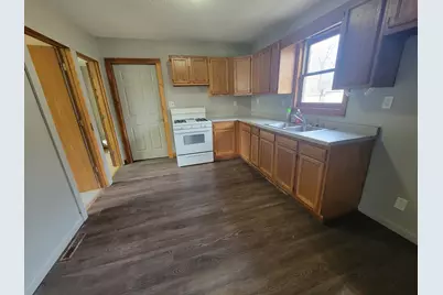 514 E Marquette Street, Ottawa, IL 61350 - Photo 2