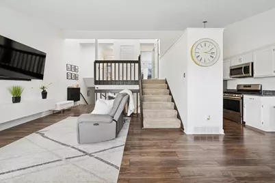 4657 High Point Drive #32, Rockford, IL 61114 - Photo 2