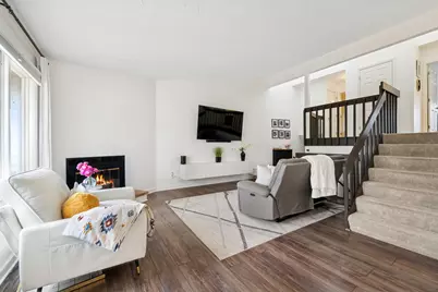 4657 High Point Drive #32, Rockford, IL 61114 - Photo 8