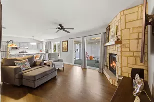 1321 Cumberland Cir E, Elk Grove Village, IL 60007 - Photo 6