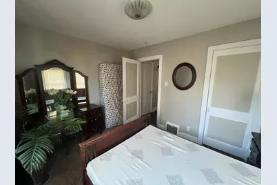 838 Glidden Avenue, Dekalb, IL 60115 - Photo 6