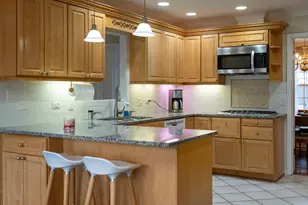 1346 Wessling Dr, Northbrook, IL 60062 - Photo 4