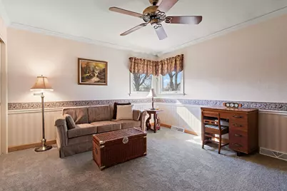 570 Woodview Avenue, Elk Grove Village, IL 60007 - Photo 10