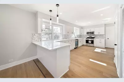 99 Essex Road, Elk Grove Village, IL 60007 - Photo 14