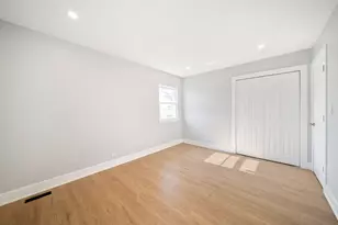 99 Essex Rd, Elk Grove Village, IL 60007 - Photo 26