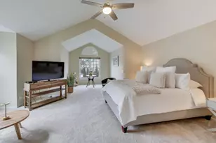 645 Citadel Dr, Westmont, IL 60559 - Photo 18