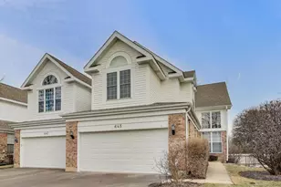 645 Citadel Dr, Westmont, IL 60559 - Photo 1