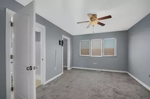 4742 W Orchard View Ct, Alsip, IL 60803 - Photo 12