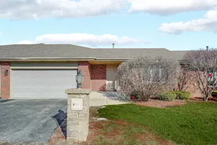 4742 W Orchard View Ct, Alsip, IL 60803 - Photo 2