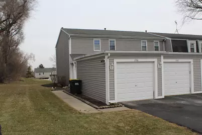 1396 Carriage Way, Roselle, IL 60172 - Photo 1