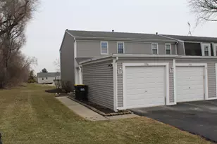 1396 Carriage Way, Roselle, IL 60172 - Photo 1