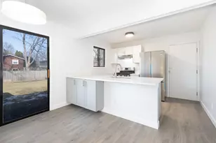 766 Windsor Dr, Crystal Lake, IL 60014 - Photo 6