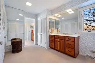 4 Steeple Chase Ln, Northfield, IL 60093 - Photo 8