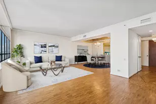 180 E Pearson St, Chicago, IL 60611 - Photo 6