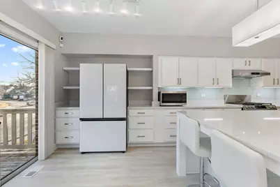 537 W Parkside Drive, Palatine, IL 60067 - Photo 6