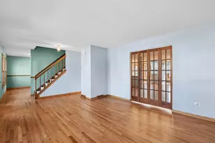 5573 Barnwood Dr, Gurnee, IL 60031 - Photo 4