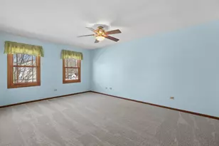 5573 Barnwood Dr, Gurnee, IL 60031 - Photo 14