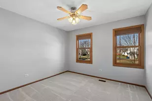 5573 Barnwood Dr, Gurnee, IL 60031 - Photo 16