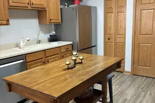 16300 Crescent Lake Dr, Crest Hill, IL 60403 - Photo 8