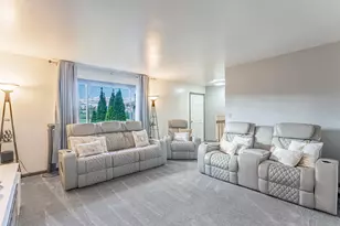 921 N Grace St, Lombard, IL 60148 - Photo 4